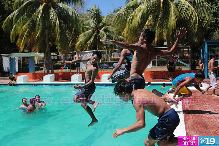 Familias disfrutan cierre del fin de semana en Xilónem